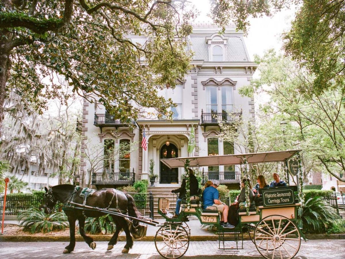 Walk Score 90!!-Historic Downtown District-2 Blocks To Famous Forsyth Park- Huge Private Patio-Private Parking Саванна Экстерьер фото