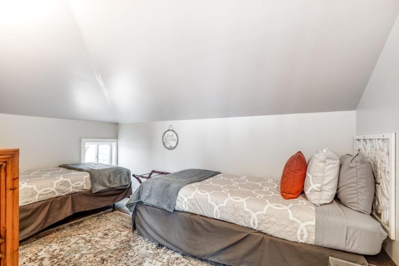 Walk Score 90!!-Historic Downtown District-2 Blocks To Famous Forsyth Park- Huge Private Patio-Private Parking Саванна Экстерьер фото